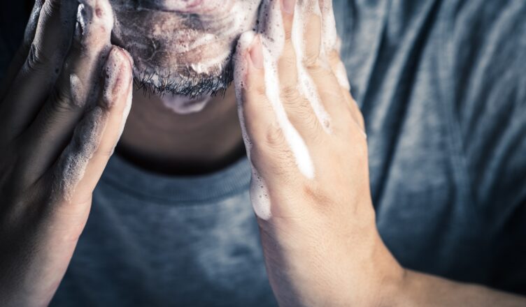 Penjagaan Kulit 3 Langkah Untuk Lelaki Yang Tidak Suka Rutin Lama